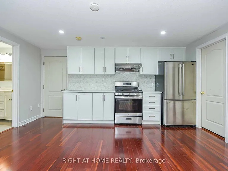 2229 Glazebrook Cir #LOWER — Photo 5