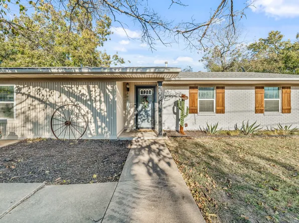 261 Barker St, Stephenville, TX 76401