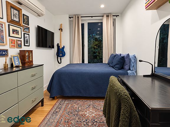 5th image of 4 N Henry St #3D