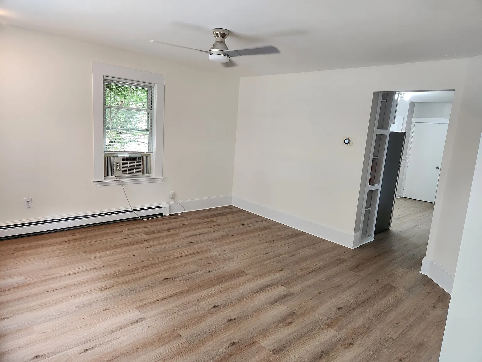 2 bed, 850 sqft, $2,800 — Photo 1