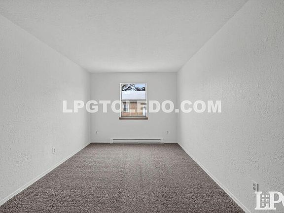 4th image of 1230 Bedford Woods Dr #4