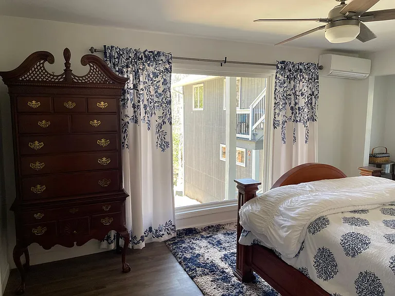 Bedroom with queen bed