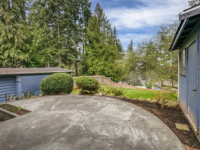 Backyard | Fully-fenced | Landscaped as needed (not the renter's responsibility)
