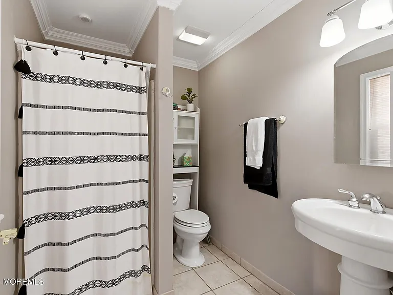 406 Burke Rd — Photo 19