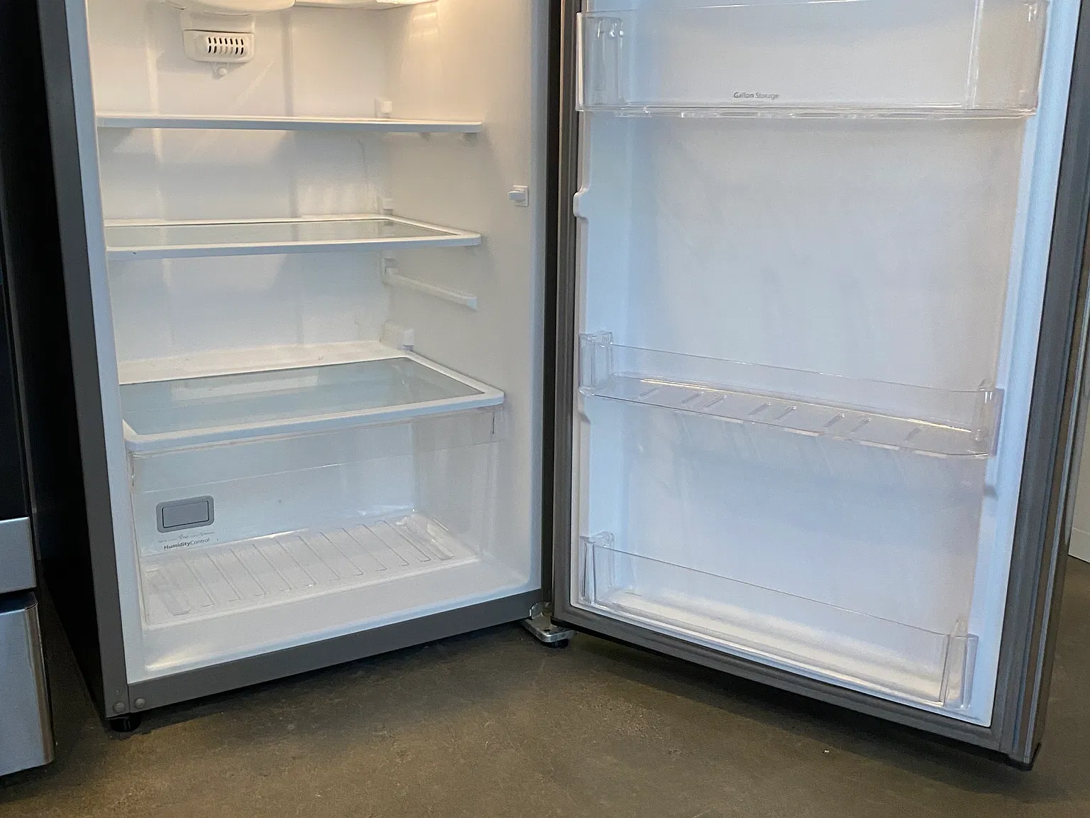 Studio, 300 sqft, $1,650 — Photo 3