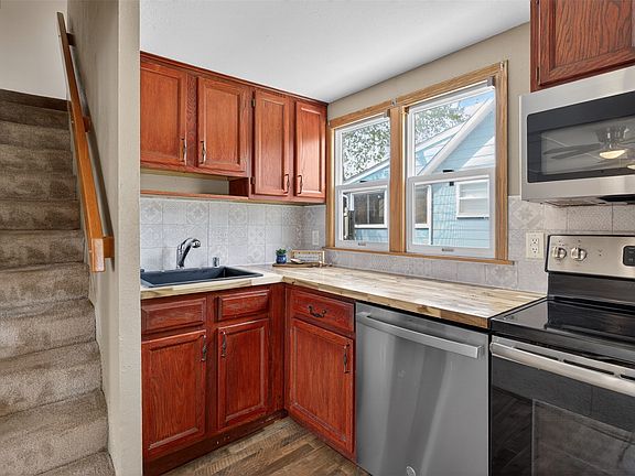 5th image of 1133 Prairie St