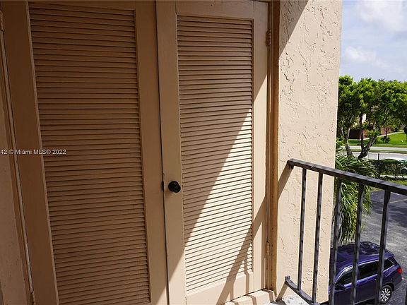 5th image of 13707 Kendale Lakes Cir #314