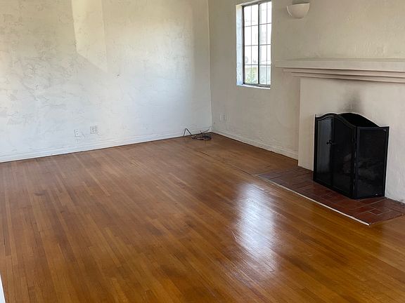 3rd image of 1414 Ellsmere Ave