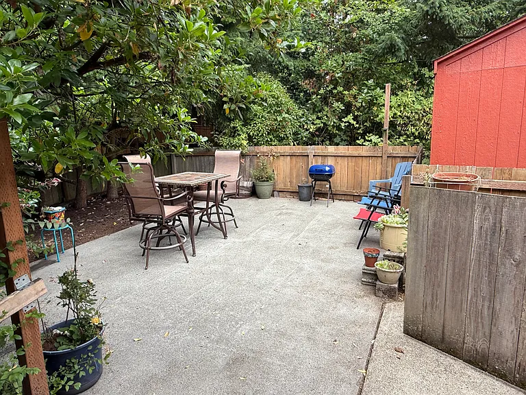 1st Ave S — Photo 4
