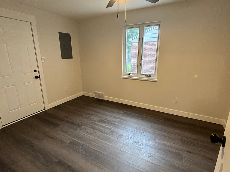 2625 Oakley Ave — Photo 14