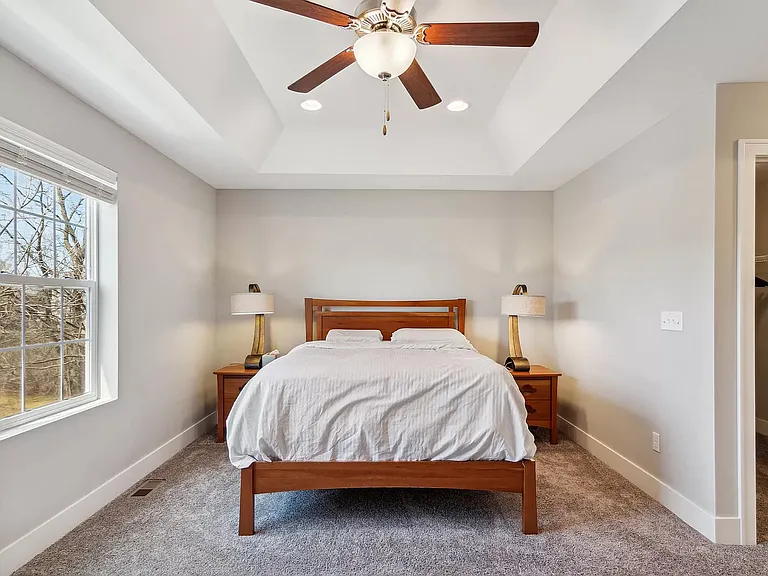 2535 W Towne St — Photo 10