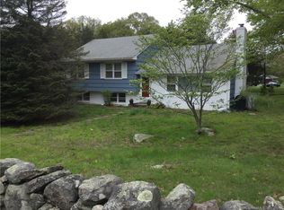31 Ninety Rod Rd, Clinton, CT 06413
