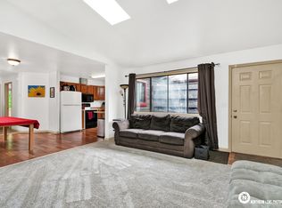 328 Krane Dr, Anchorage, AK 99504