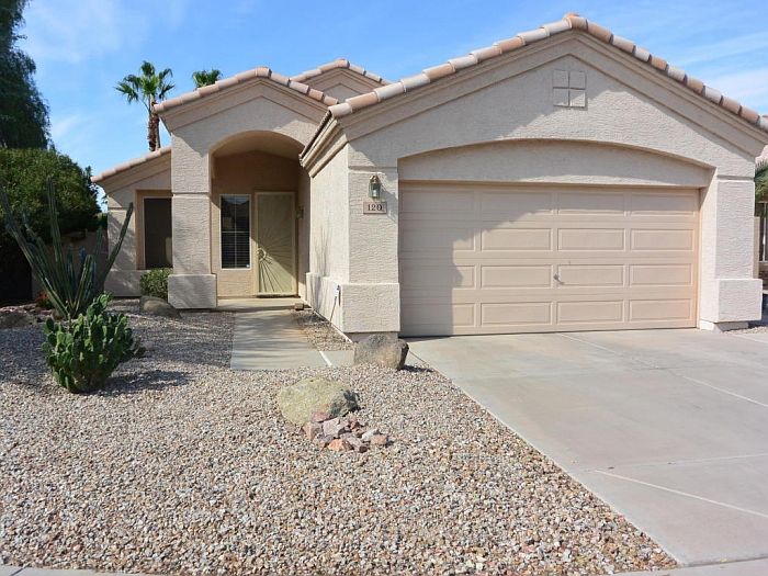 2nd image of 120 S Pineview Pl