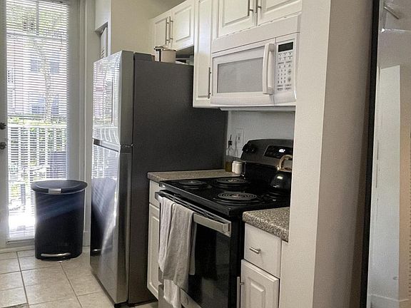 4th image of 1116 University Blvd APT 11