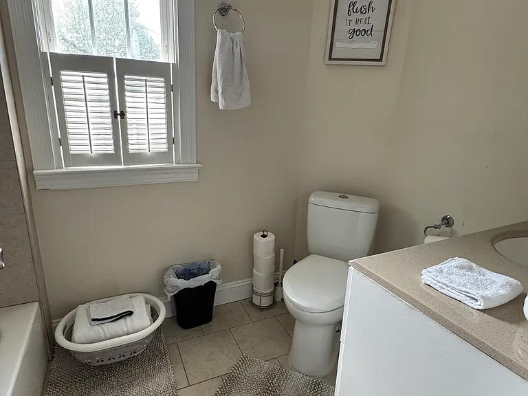 5716 Grosvenor Ln — Photo 14
