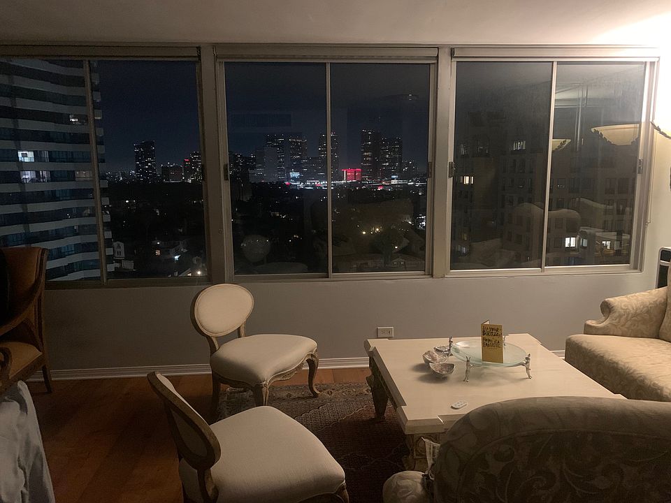 Living room. View.