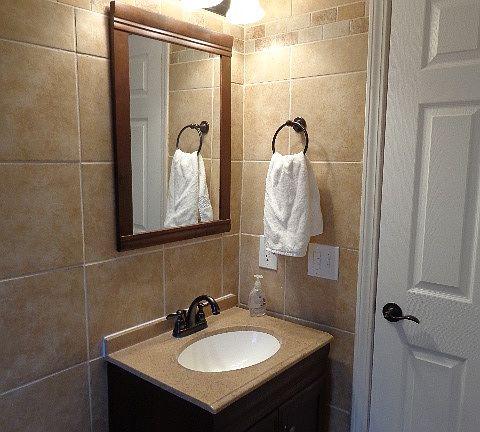 5th image of 759 Woodyhill Dr