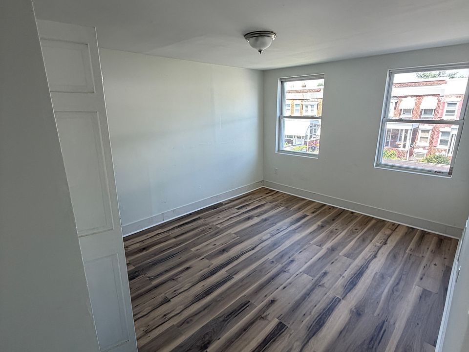 1st image of 1028 Elsinore Pl