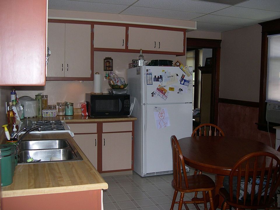 Lower Kitchen