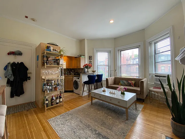 364 Marlborough St #5 — Photo 2