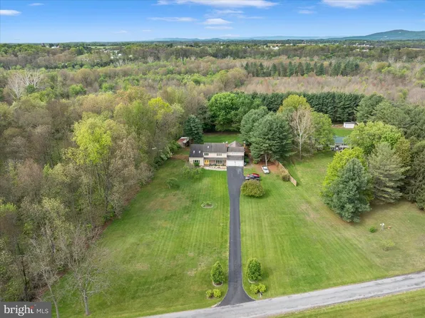 15749 Spade Rd, Hagerstown, MD 21740