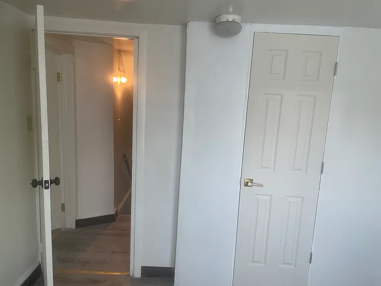 7541 S Rhodes Ave — Photo 15