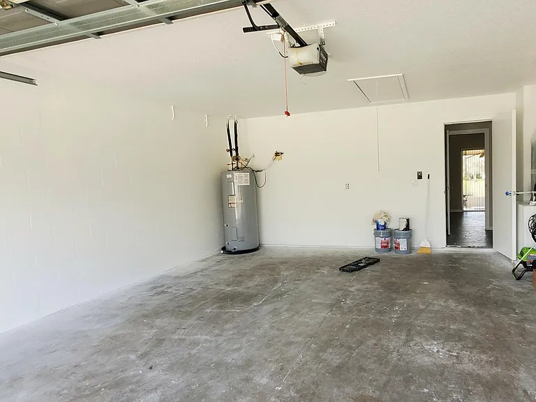 2-Car Garage