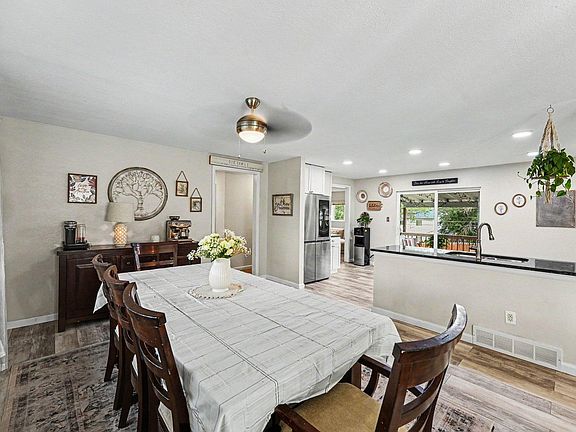 5th image of 11772 Galapago Ct