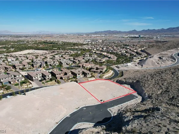 12 Mountain View Dr, Las Vegas, NV 89141