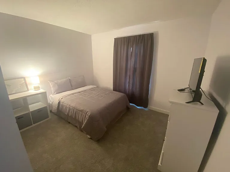 1722 Whittier St — Photo 6