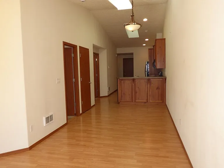 619-621 S Broad St — Photo 18