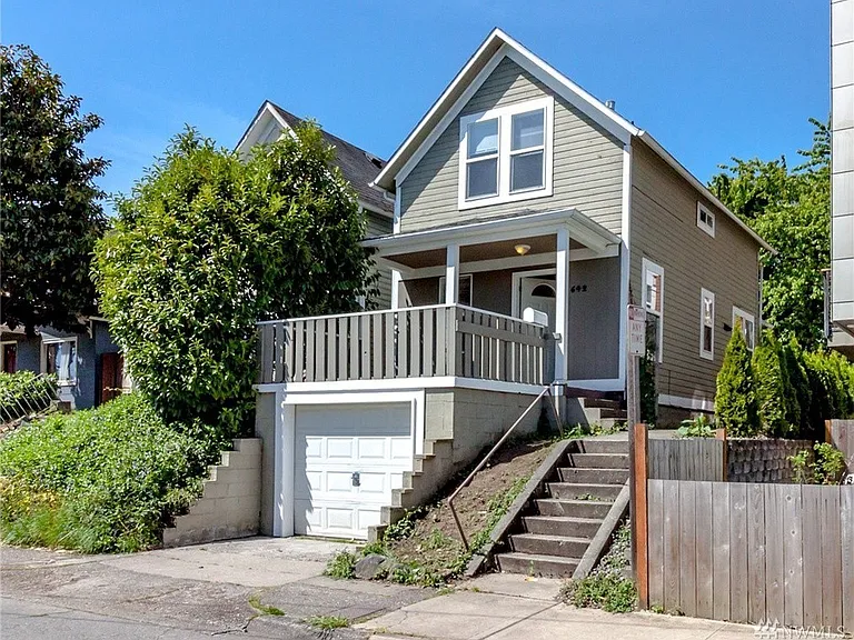 642 N State St — Photo 1