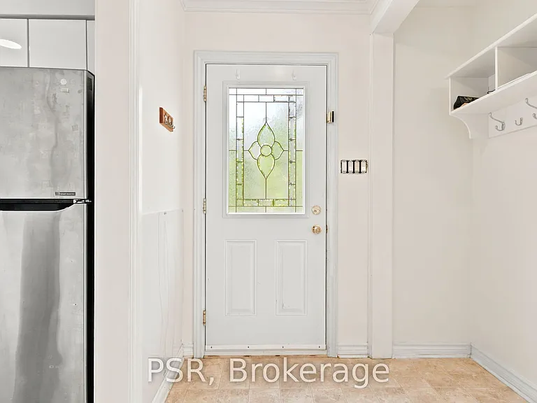 531 Rodd Ave #UPPER — Photo 8