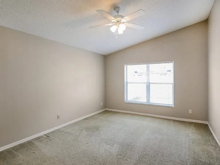 18244 NW 21st St — Photo 10