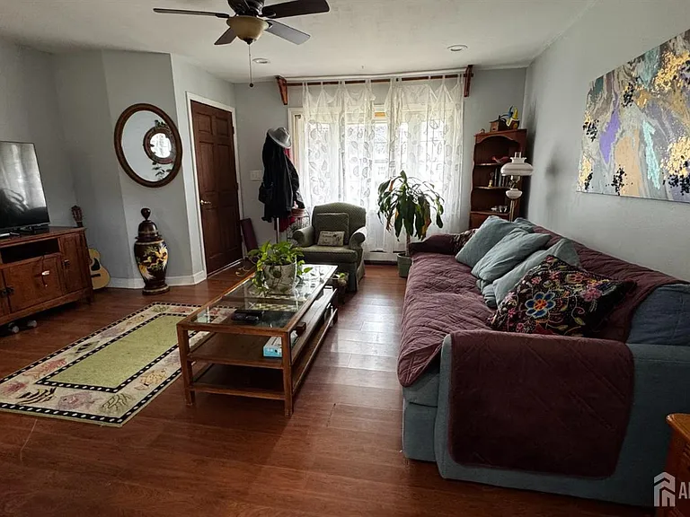 73 Hagaman St — Photo 2