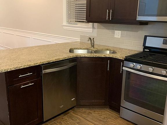 3rd image of 3138 N Elston Ave #B