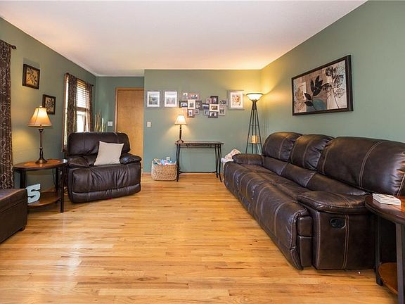 3rd image of 5611 Bondy Dr
