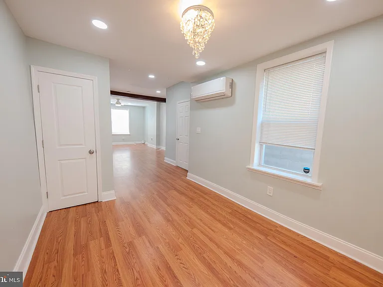 2059 E Ontario St — Photo 8