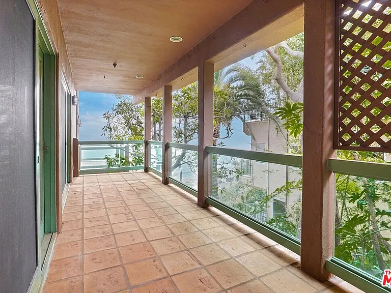 3916 Rambla Orienta — Photo 25