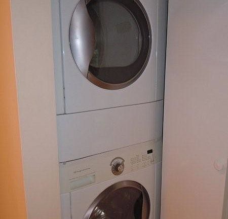 Washer/dryer in unit