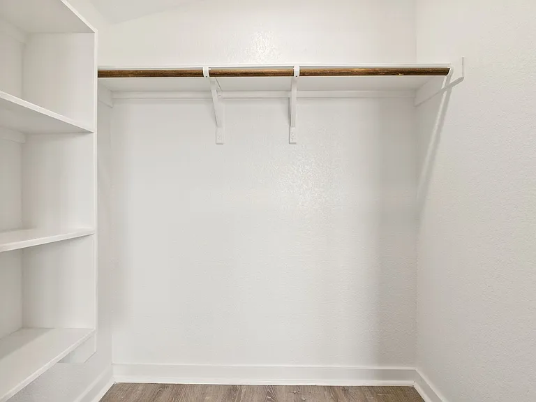 20 Tate Lane — Photo 17