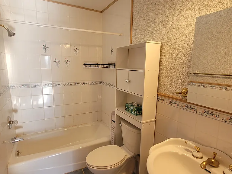 202 Blue Creek Trl — Photo 12