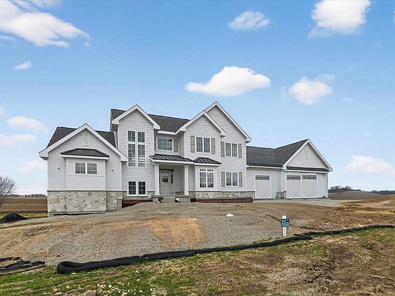 3rd image of 3364 Colton Way