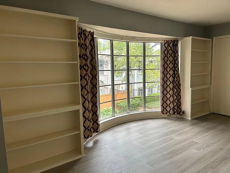 2595 Marilee Ln #4 — Photo 3