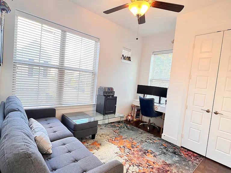 2705 Yellow Jasmine Ln — Photo 21