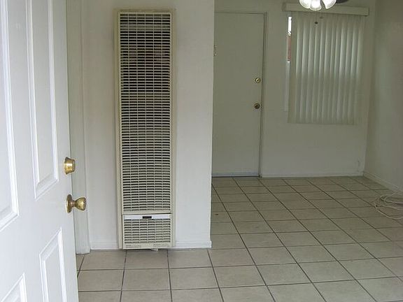 3rd image of 4574 1/2 35th St