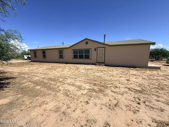 2nd image of 1085 W Possum Ln