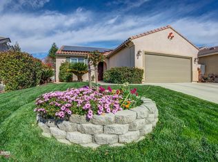 13904 Sandstone Peak Dr, Bakersfield, CA 93306