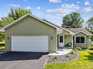 425 Pond View Rd NW, Saint Michael, MN 55376